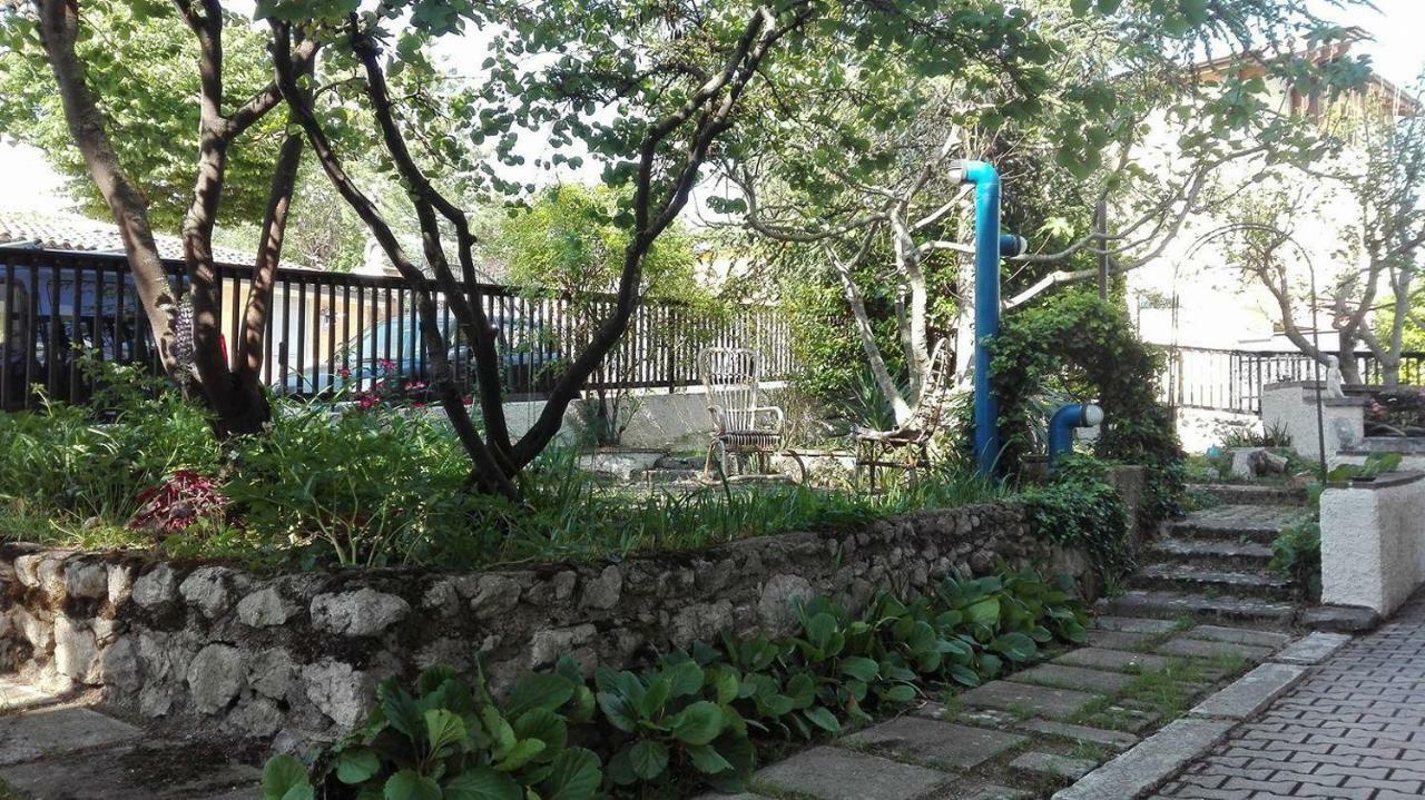 Bed & Breakfast Da Charlie LʼAquila Exterior foto