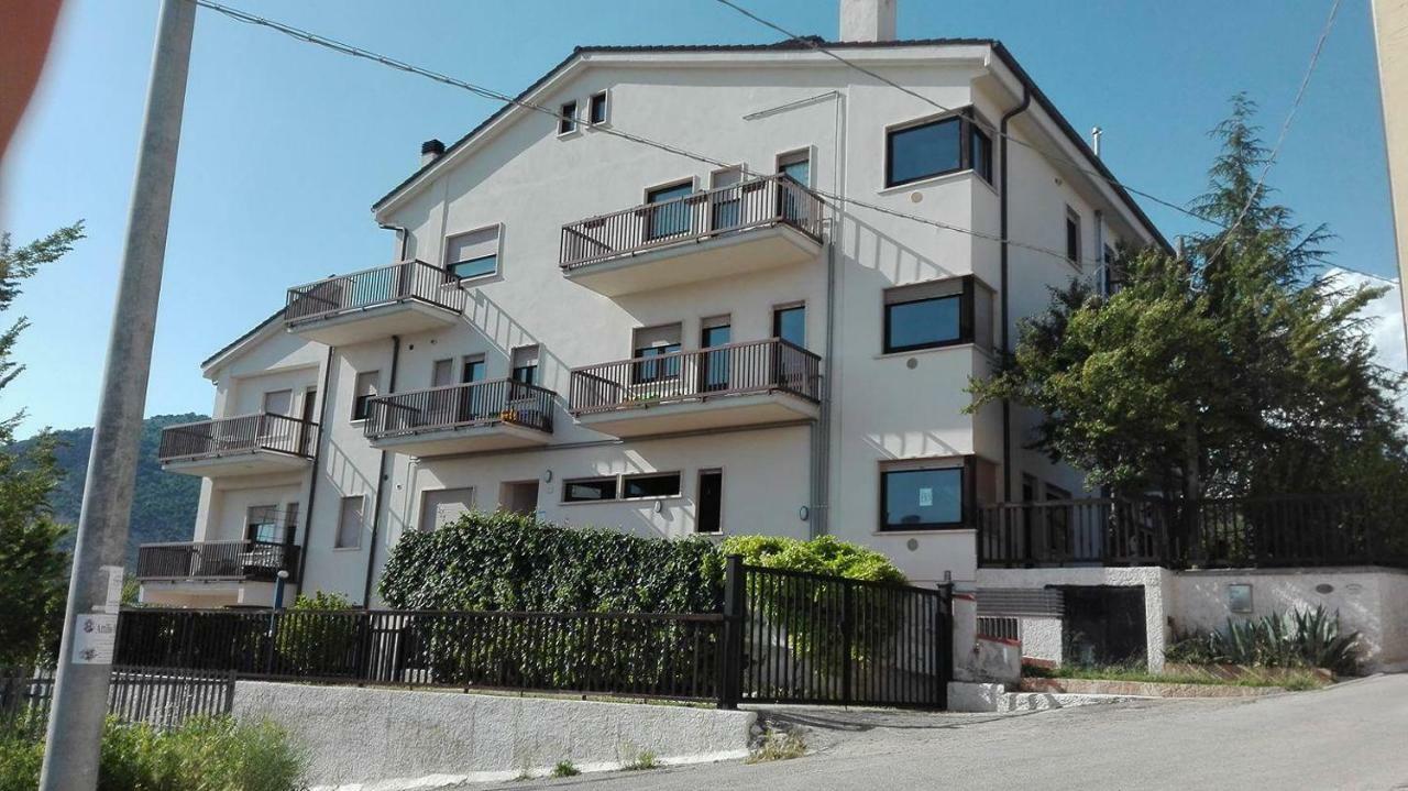 Bed & Breakfast Da Charlie LʼAquila Exterior foto